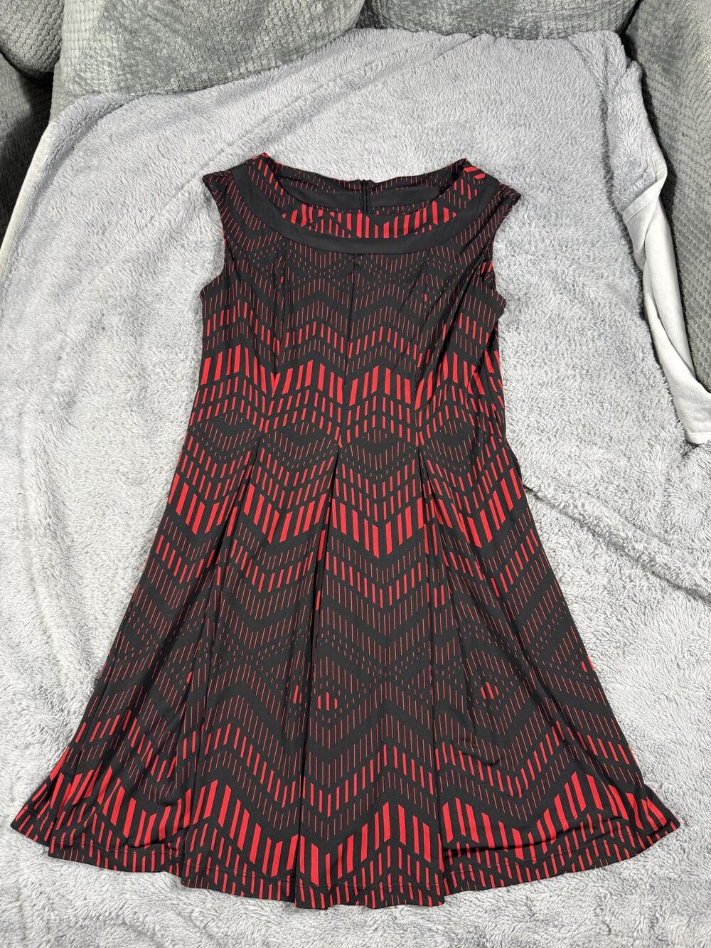 Danny & Nicole Dress Womens 14 Black Red Geometric Fit Flare Sleeveless Knit